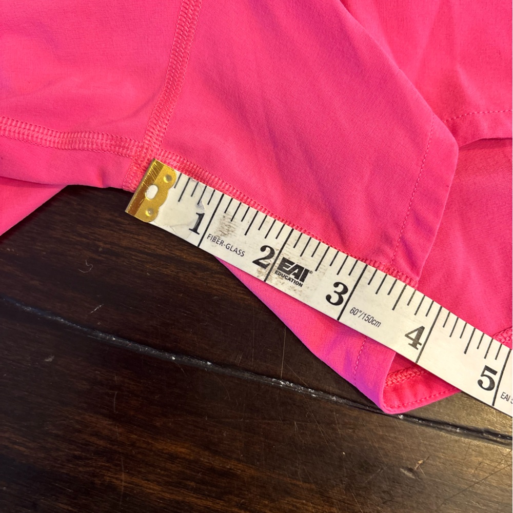 Lululemon Hotty Hot High-Rise Short 2.5" - Sonic Pink - Size 4 - Picture 6 of 6